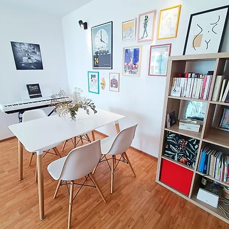 Live Like A French In Location * Bukarest