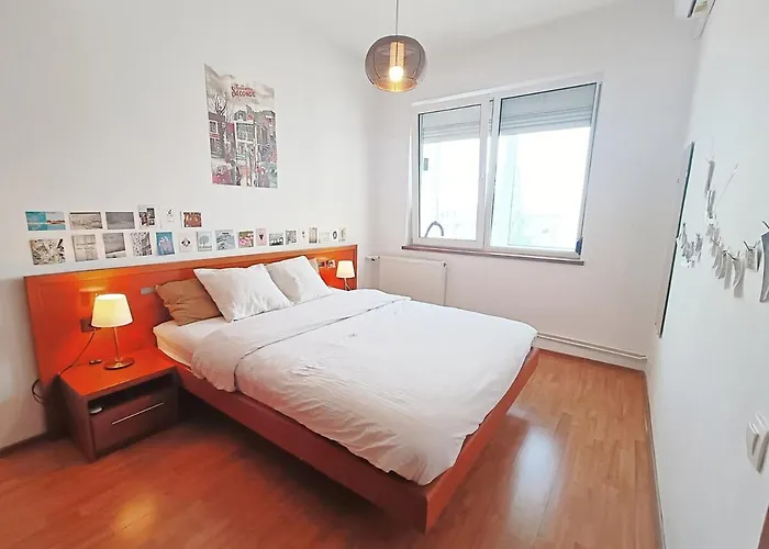 Live Like A French In Location *