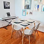 Apartament Live Like A French In Location
