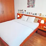 Live Like A French In Location Bukarest